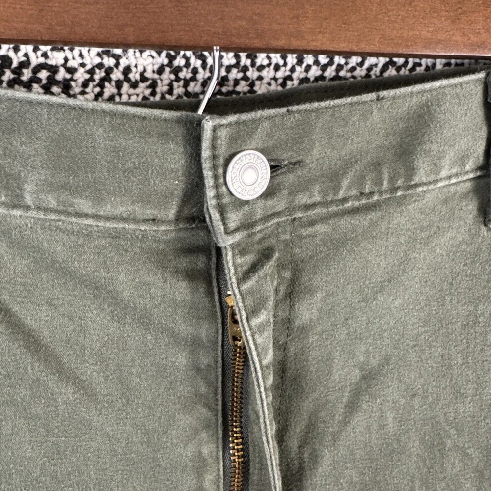 Levis Red Tab 550 Womens 24M (40 X 30) Relaxed Fit Plus Green Pants‎ High Rise